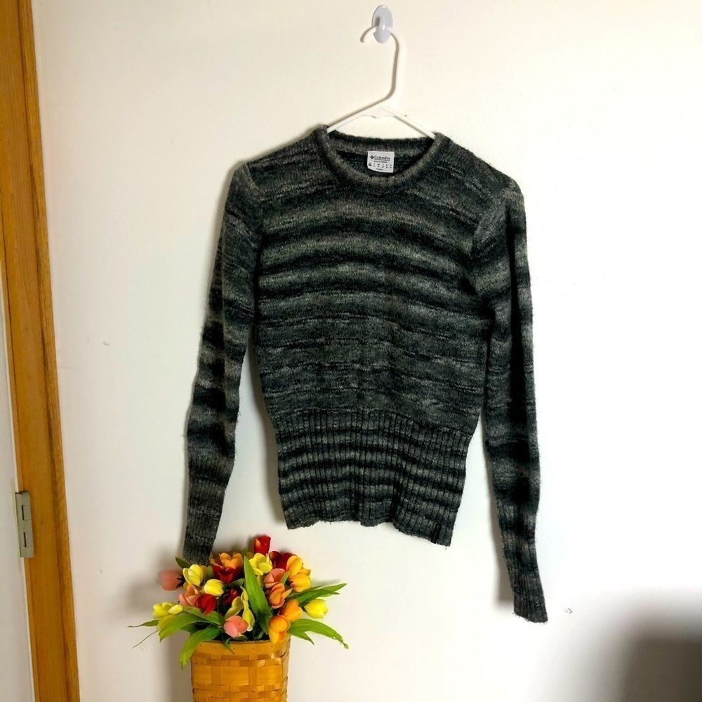 Columbia Grey Sweater Size Small